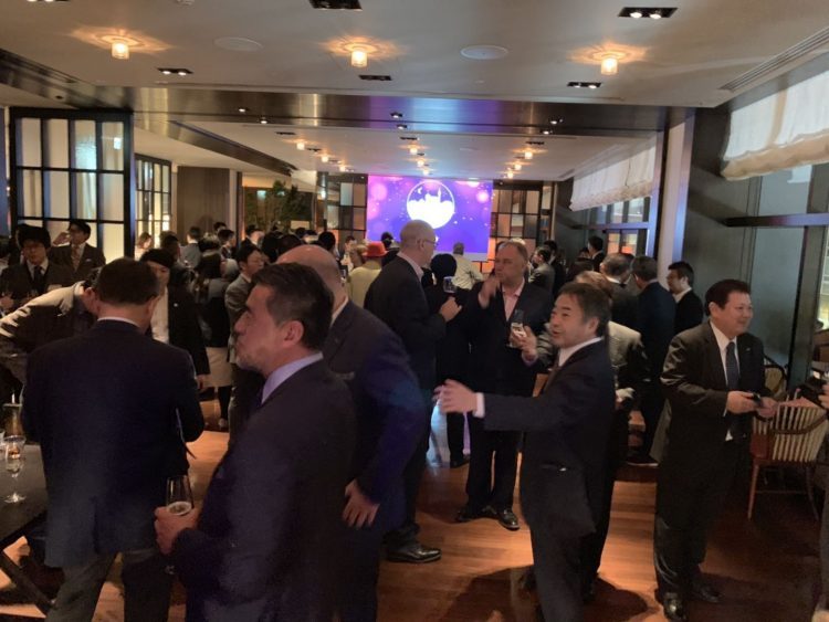 東京・銀座で IAG JAPAN の創刊記念パーティー