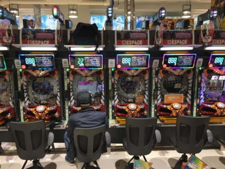 パチンコ店が協力して厳格化する日本の受動喫煙対策法を押し進めるも逆風は残る:ゴバートセン
