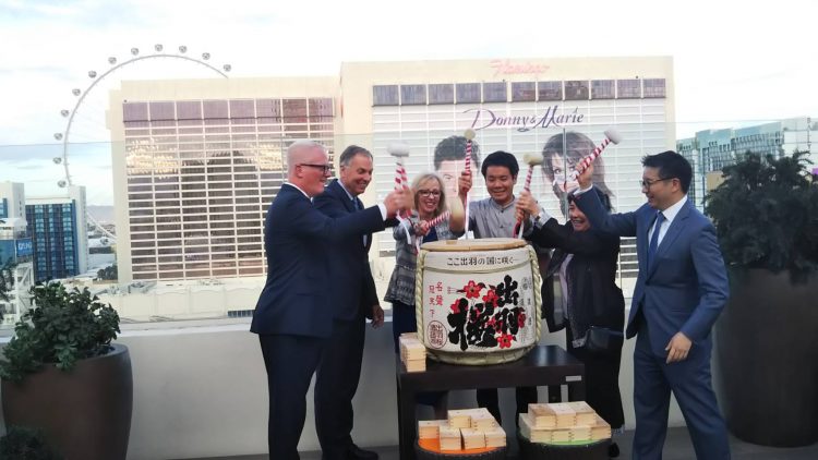 シーザーズ・ラスベガスで「REIWA」を祝うセレモニー