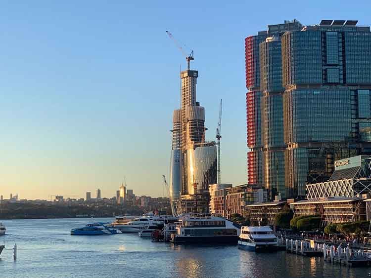 クラウンリゾーツのNSWゲーミング営業権保持の適否を判断すべく、メルコリゾーツの買収を調査へ