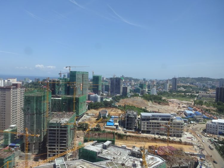 オンラインギャンブル取り締まりで、中国、カンボジア当局が約千人の容疑者を逮捕