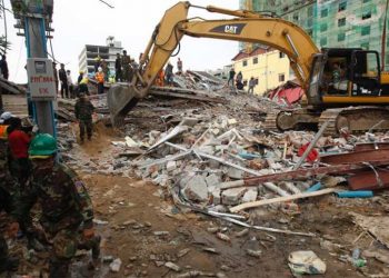 シアヌークビル当局が解体命令に関連して10人の建物所有者に対して法的措置を警告
