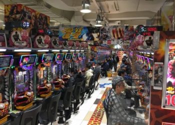 パチンコ業者のオークラ・ホールディングス、店舗休業の予定なし