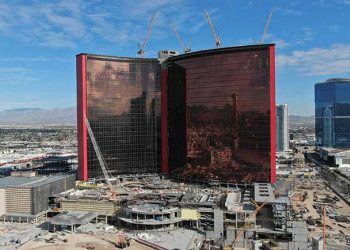 メイバンクがゲンティンのリゾートワールド・ラスベガスの展望に用心深い視線