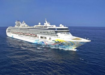 シンガポールが「無寄港クルーズ」の航海許可へ　ゲンティンのクルーズラインの名が有力候補に