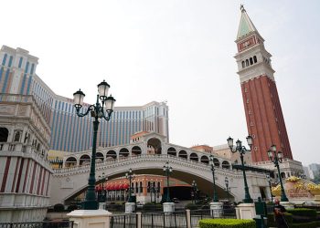 ラスベガス・サンズ　ラスベガスの資産売却後サンズ・チャイナへの出資比率増加へ